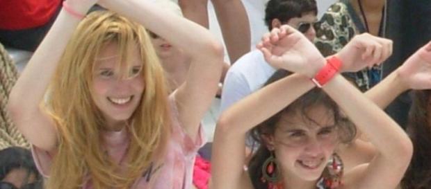 Los jovenes usualmete escogen deportes como zumba. Los jovenes usualmete escogen deportes como zumba.