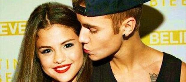 O casal separou-se há mais de um ano. O casal separou-se há mais de um ano.