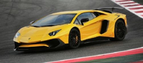Lamborghini Aventador: base auto del centenario?