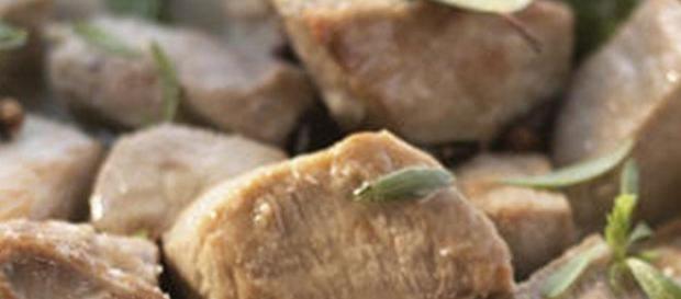 Carne em Vinha d'Alhos típica da Madeira Carne em Vinha d'Alhos típica da Madeira