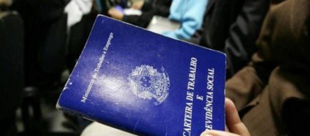 Desemprego aumenta entre chefes de família Desemprego aumenta entre chefes de família