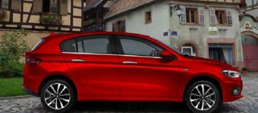 Fiat Tipo 2016, nuova station wagon e hatchback