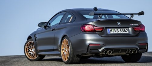 Nuova Bmw M4 GTS (vista posteriore)