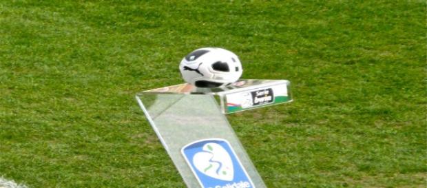 Immagine pallone e logo serie B Immagine pallone e logo serie B