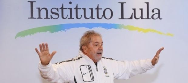 Instituto Lula é investigado pela Receita Instituto Lula é investigado pela Receita
