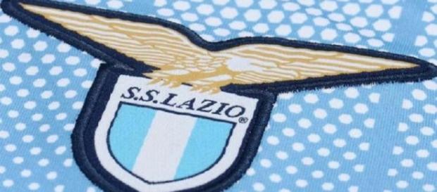 Lo stemma della Lazio sulla prima maglia Lo stemma della Lazio sulla prima maglia