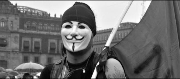 Miembro de Anonymous. Foto: Mitzi Vera Miembro de Anonymous. Foto: Mitzi Vera