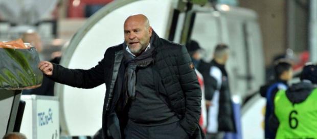 Punto d'oro per la squadra di Cosmi (Ph. Bova) Punto d'oro per la squadra di Cosmi (Ph. Bova)