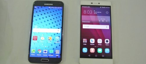 Prezzi più bassi Samsung S5 Neo, Huawei P8