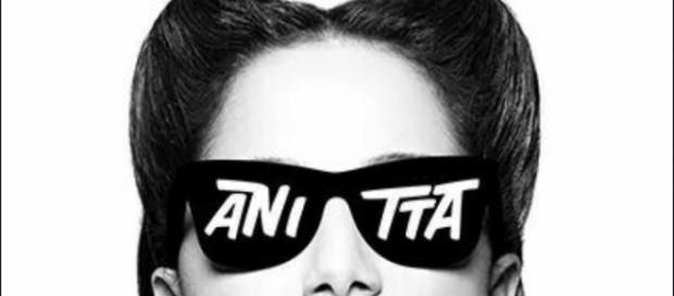 Anitta na capa de seu novo álbum: Bang Anitta na capa de seu novo álbum: Bang