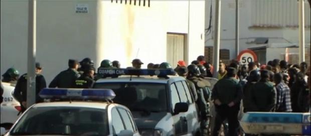 La Guardia Civil intenta controlar la situación La Guardia Civil intenta controlar la situación