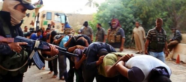 Isis, prigionieri nel territori occupati Isis, prigionieri nel territori occupati