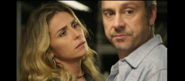Atena descobre quem é o 'Pai' e deixa Romero louco Atena descobre quem é o 'Pai' e deixa Romero louco