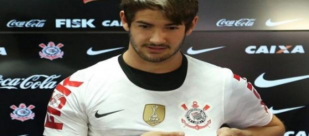 Jogador pode atuar no timão em 2016 Jogador pode atuar no timão em 2016