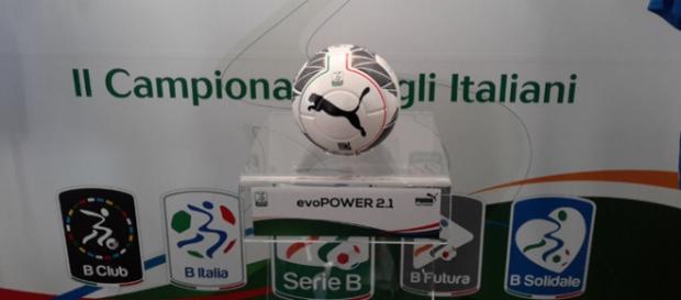 Il pallone ufficiale della serie B Il pallone ufficiale della serie B