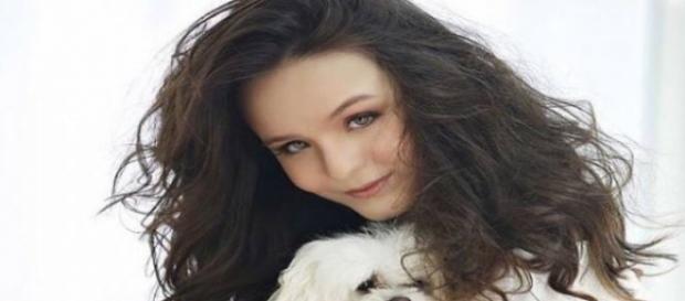 Larissa sente saudades de seu cachorro Larissa sente saudades de seu cachorro