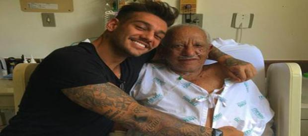 Lucas Lucco com o avô no hospital Lucas Lucco com o avô no hospital