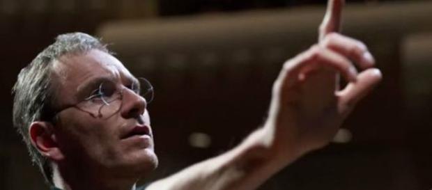 Michael Fassbender, representando a Steve Jobs Michael Fassbender, representando a Steve Jobs