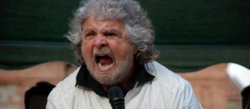 Grillo attacca il Governo sulla scuola