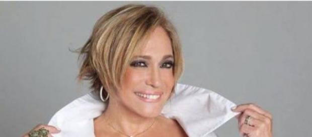 Susana Vieira se emocionou no Faustão Susana Vieira se emocionou no Faustão
