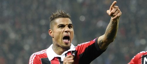 Kevin Prince Boateng esulta dopo un gol.