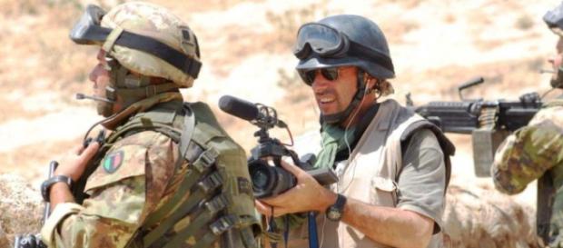 Cronisti in divisa per un reportage di guerra Cronisti in divisa per un reportage di guerra