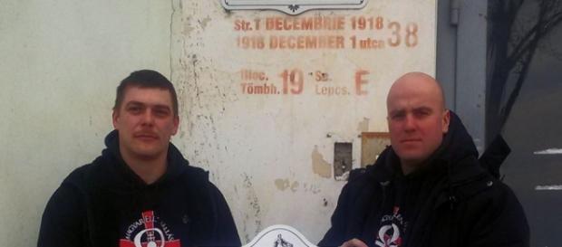 El este liderul extremist Szocs Zoltan (dreapta) El este liderul extremist Szocs Zoltan (dreapta)