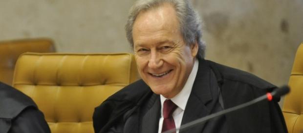 STF anula ação contra Cunha e dificulta DIlma STF anula ação contra Cunha e dificulta DIlma