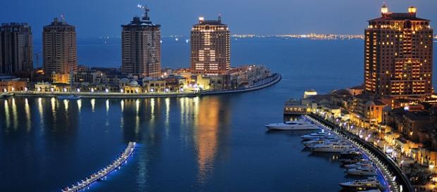 Immagine suggestiva di Dusk, perla del Qatar Immagine suggestiva di Dusk, perla del Qatar