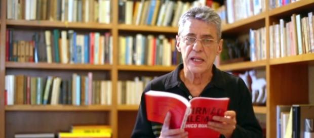Chico Buarque apresentando seu livro (Assessoria) Chico Buarque apresentando seu livro (Assessoria)