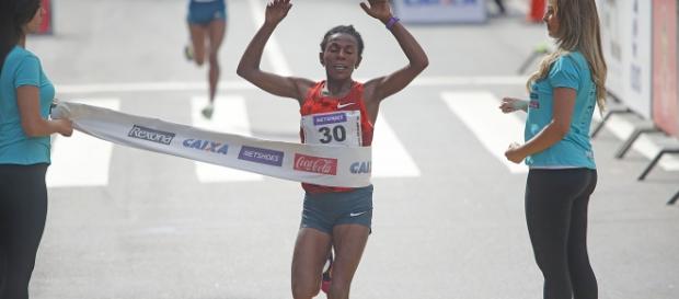 Yimer Wude Ayalew vence a São Silvestre Yimer Wude Ayalew vence a São Silvestre