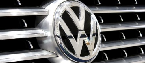 Azienda auto Volkswagen chiede prestiti.