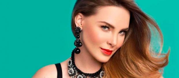 Belinda tem uma legião de fãs. Belinda tem uma legião de fãs.