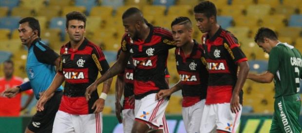 Flamengo mexerá no elenco visando 2016 Flamengo mexerá no elenco visando 2016