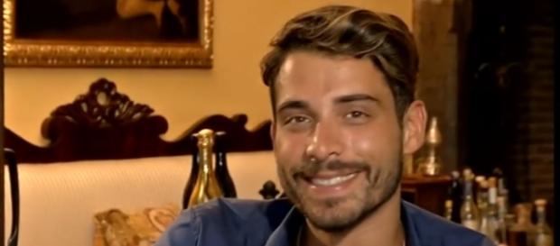 Uomini e Donne: lutto per Amedeo Barbato Uomini e Donne: lutto per Amedeo Barbato