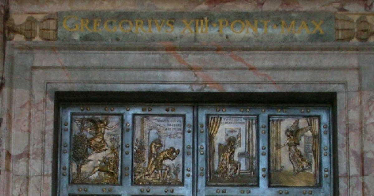 Ogni Quanto Viene Aperta La Porta Santa 8 DICEMBRE 2015: LA PORTA SANTA È FINALMENTE APERTA