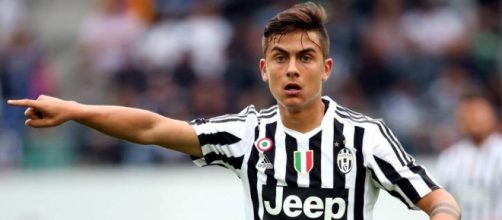 DYBALA player Juventus impegnata in champions