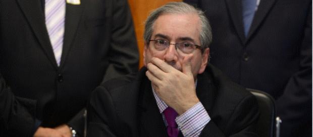 Cunha é alvo na Conselho de Ética da Câmara. Cunha é alvo na Conselho de Ética da Câmara.