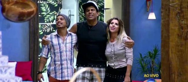 Douglas, Luka e Ana (Reprodução/Record) Douglas, Luka e Ana (Reprodução/Record)