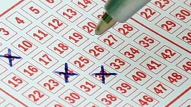 Estrazione Lotto e SuperEnalotto 8 dicembre 2015