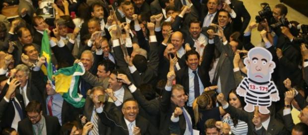 Chapa da oposição vence e tem maioria na comissão Chapa da oposição vence e tem maioria na comissão