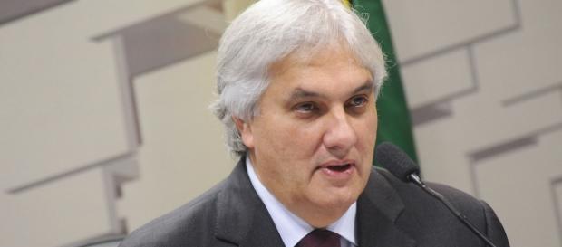 Delcídio deve fazer delação premiada Delcídio deve fazer delação premiada