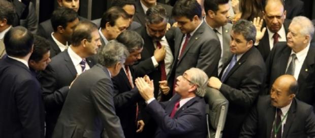 Eleita a hapa da oposição para o impeachment Eleita a hapa da oposição para o impeachment
