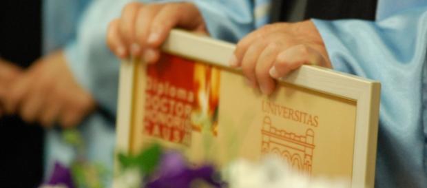 Etica universitară, văzută prin ochii profesorilor Etica universitară, văzută prin ochii profesorilor