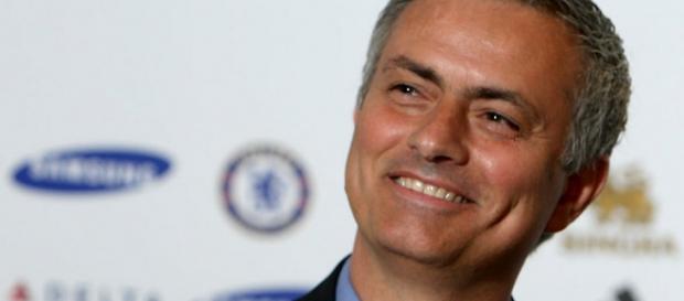 José Mourinho quer muito ganhar e passar. José Mourinho quer muito ganhar e passar.