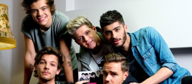 Zayn Malik mostrou respeito pelos One Direction. Zayn Malik mostrou respeito pelos One Direction.