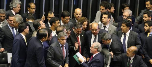 Muita confusão marcou a sessão na Câmara Muita confusão marcou a sessão na Câmara