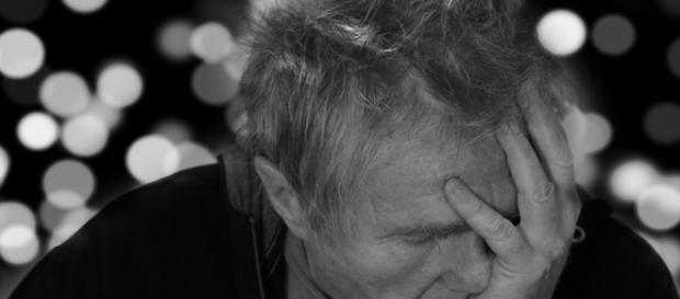 Os mais suscetíveis ao alzheimer são os idosos Os mais suscetíveis ao alzheimer são os idosos