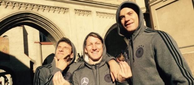 Thomas Müller bald bei Bastian Schweinsteiger? Thomas Müller bald bei Bastian Schweinsteiger?