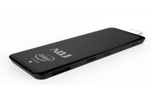 ADJ PC STICK il mini pc italiano portatile